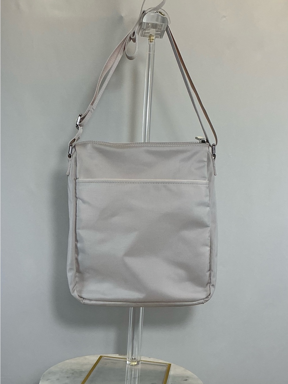 32 Cool Pearl White Crossbody Bag